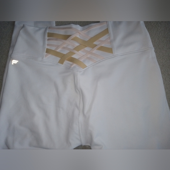 Fabletics,Trendy, Powder hold, 7/8 leggings, size medium, color white - Picture 5 of 7